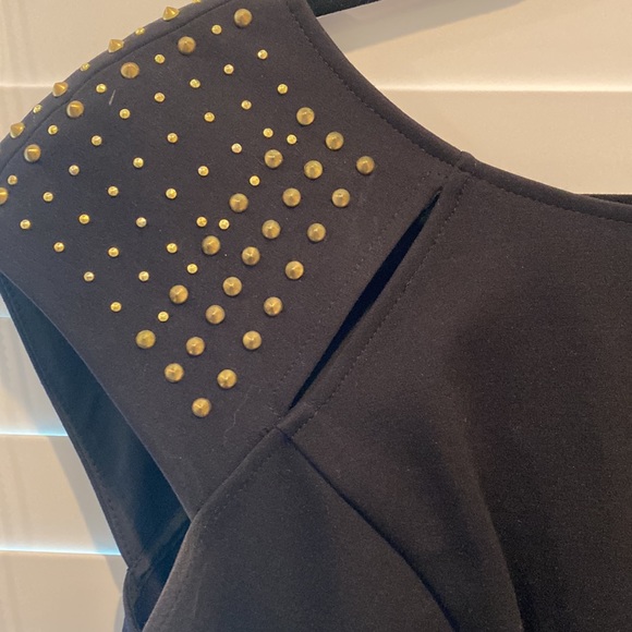 Black stud sleeve cocktail dress - Picture 2 of 4